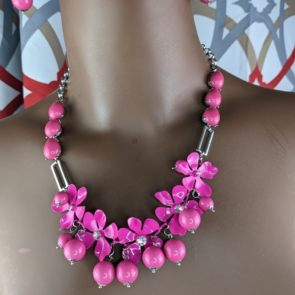 Pink  Floral necklace Set - Picture 4 of 7